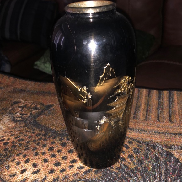 BLACKGOLDGILT Japanese Satsuma MT Suit Fuji Vase signed/ G